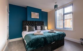 2 Bedroom House In The Heart Of Leicester